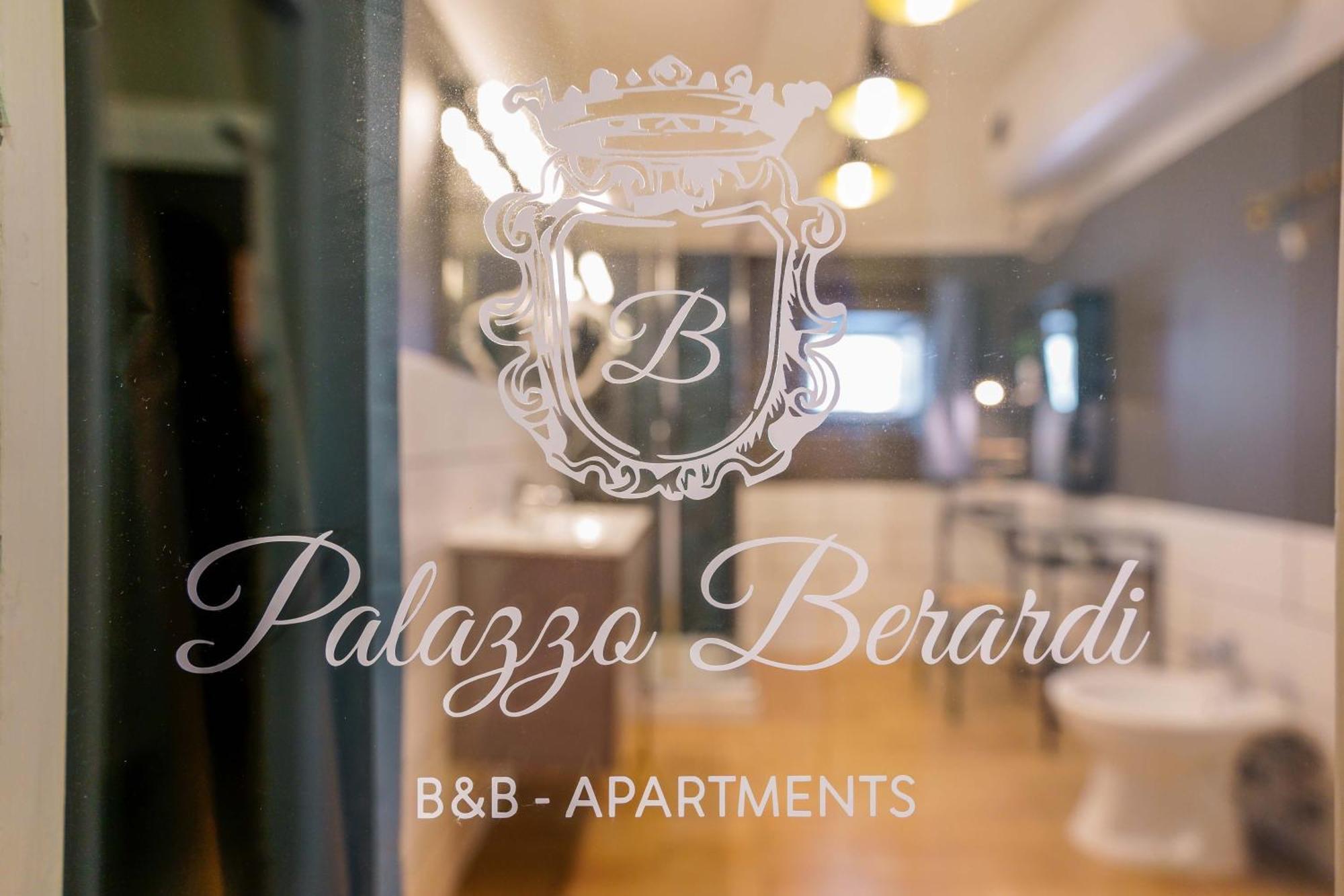 타란토 Palazzo Berardi B&B 외부 사진