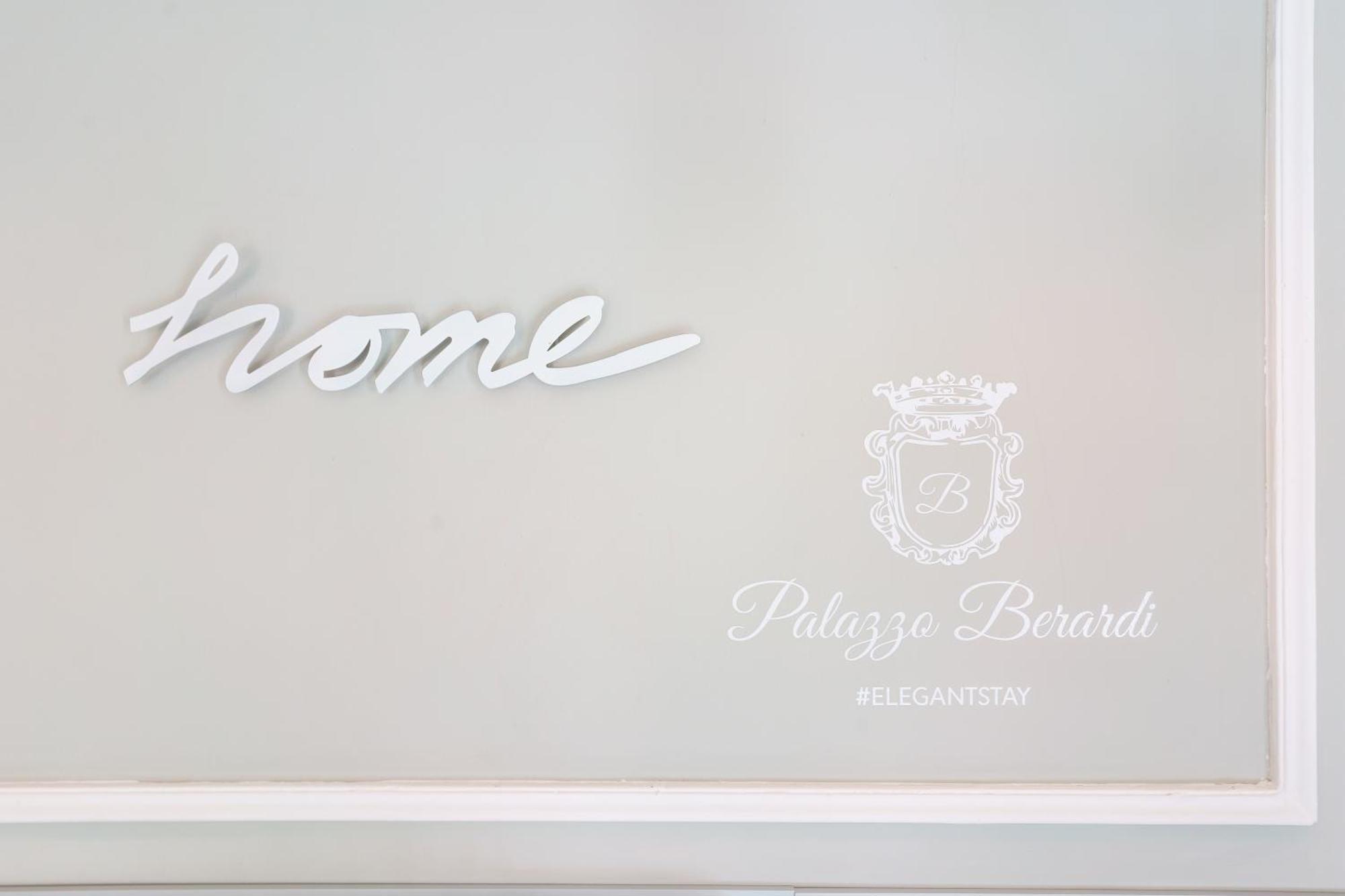 타란토 Palazzo Berardi B&B 외부 사진