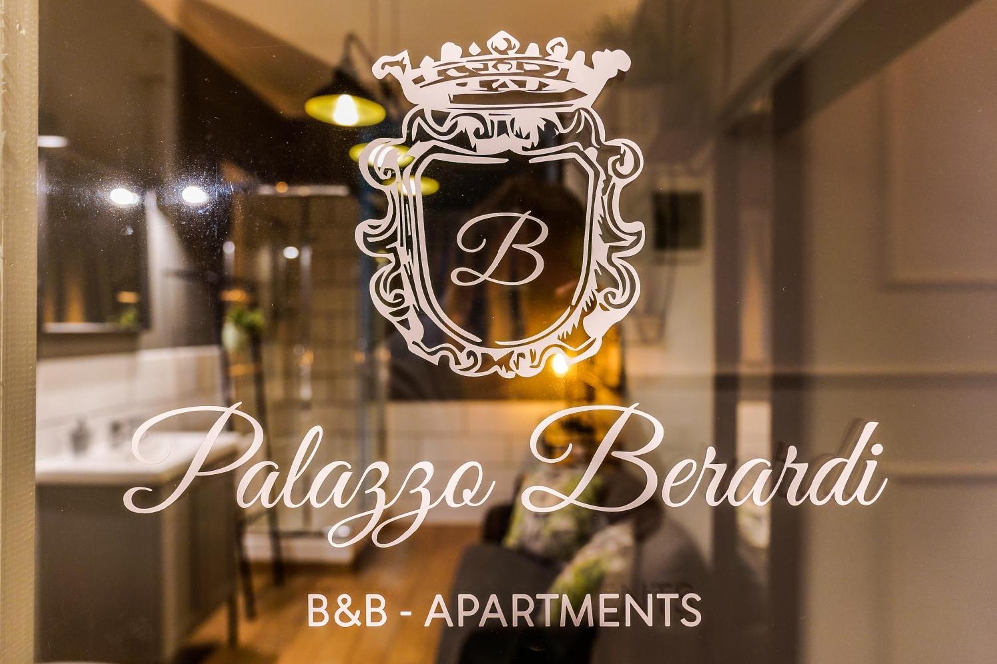 타란토 Palazzo Berardi B&B 외부 사진