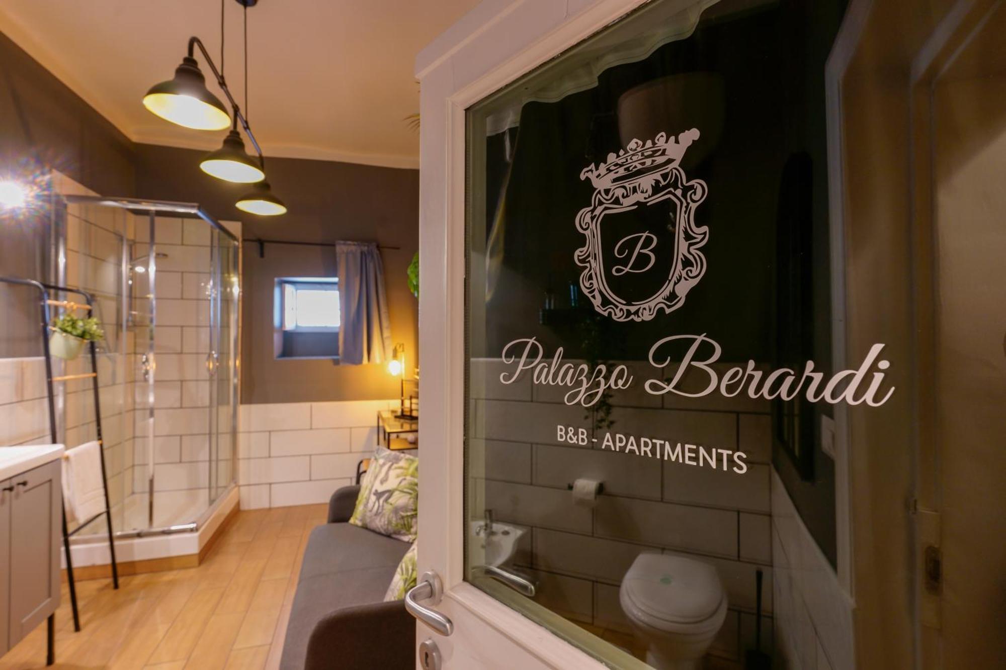 타란토 Palazzo Berardi B&B 외부 사진